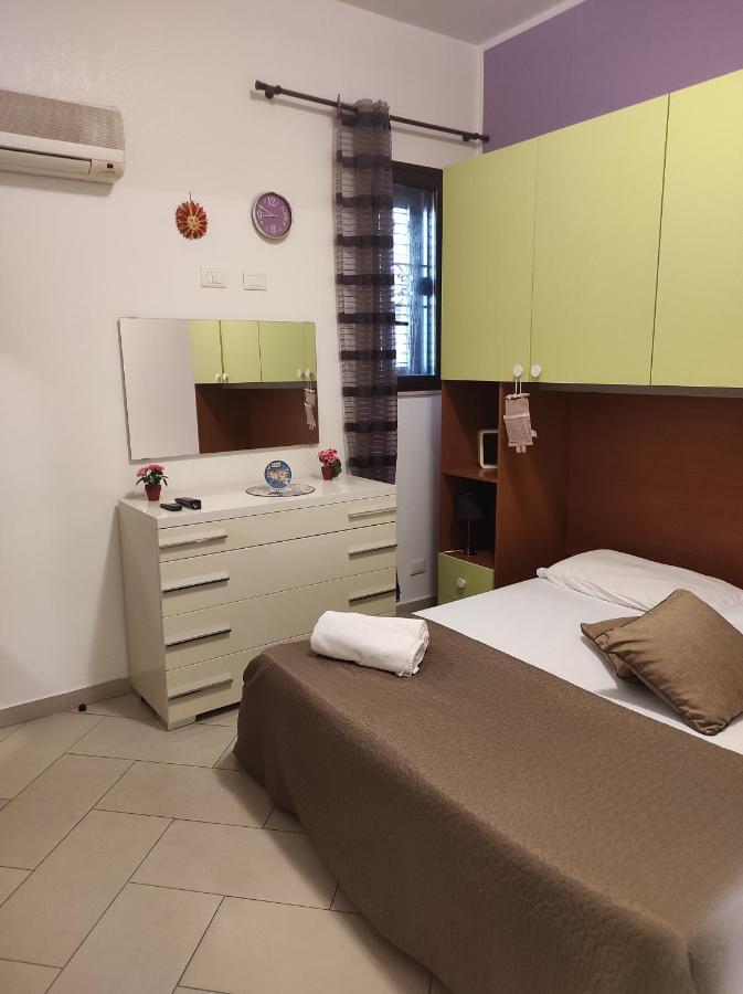 Private Studios - Monolocale Privato Palermo Kültér fotó